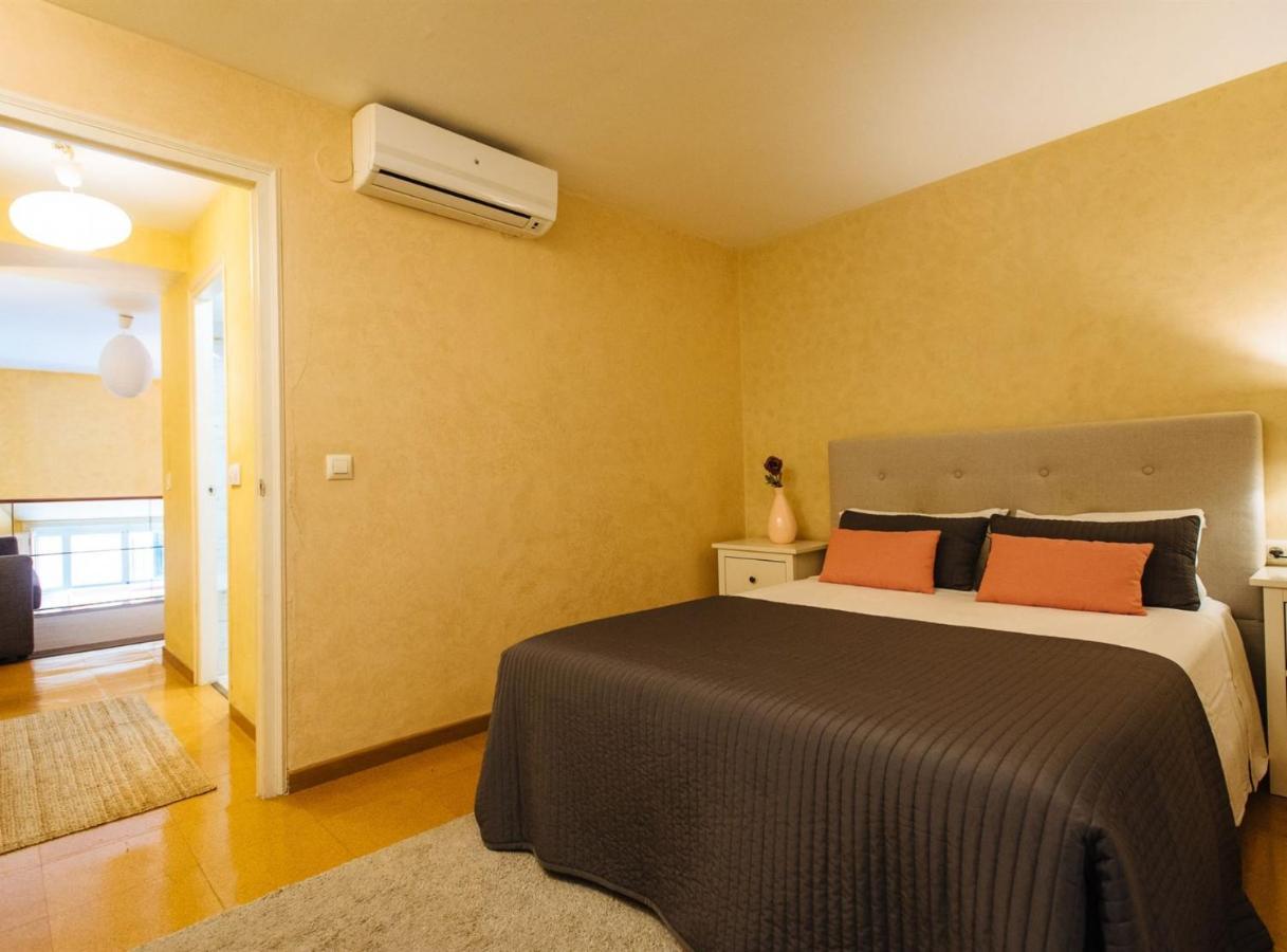 Pajaritos Suite Apartment - Private Parking Included Σεβίλλη Εξωτερικό φωτογραφία